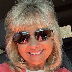 Meet your Posher, Paula